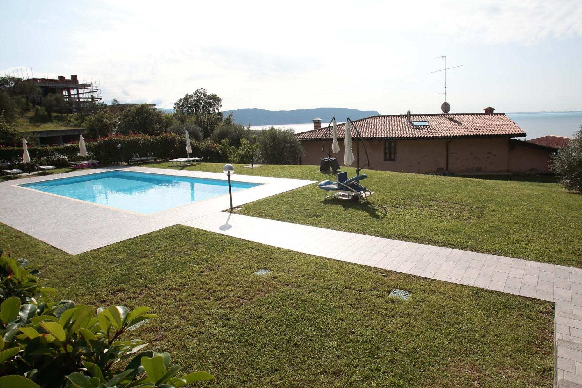 Panorama Lake View, Pool & Garden, 2 Bathrooms, Kingsize & Single-Beds, Fast Internet Toscolano Maderno Buitenkant foto